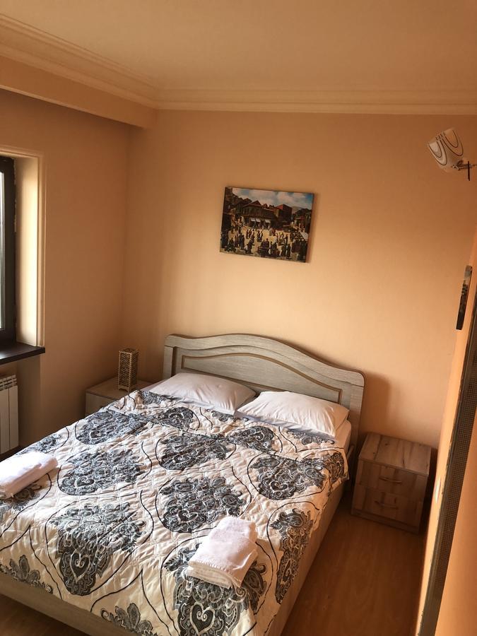 Ms. Jackson Hostel Тбилиси Екстериор снимка