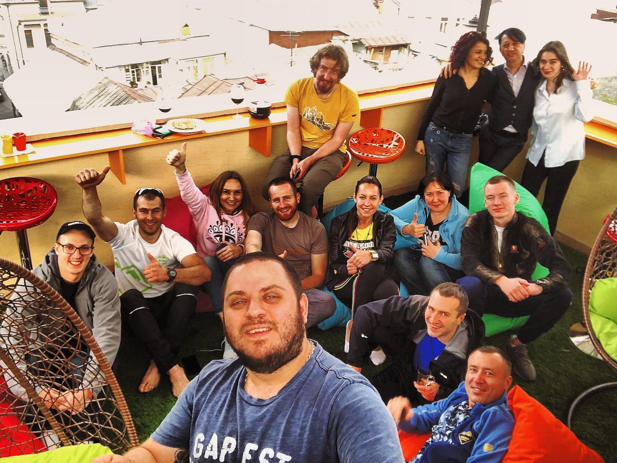 Ms. Jackson Hostel Тбилиси Екстериор снимка